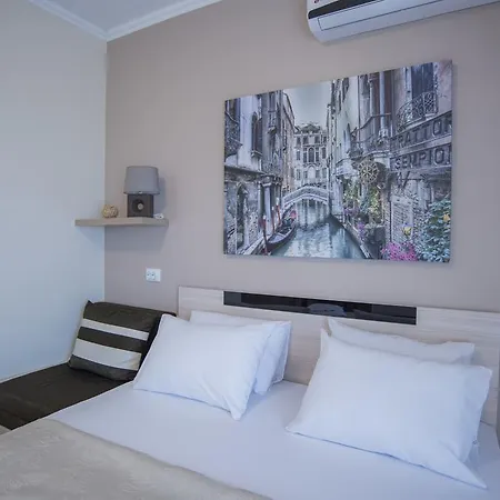 Stavrev Guest house